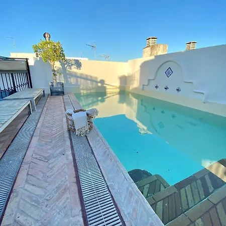 Holiday home Casa Palacio Sxviii Con Piscina En Centro Historico De Seville