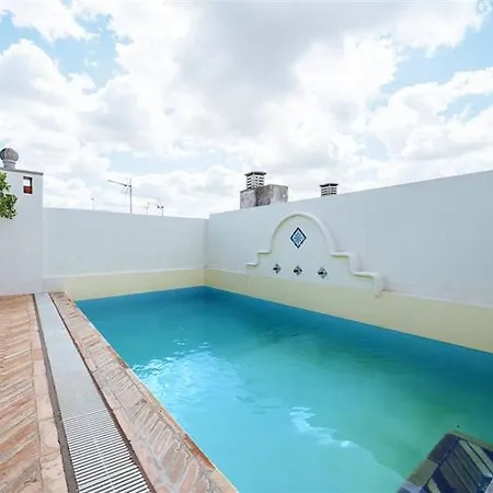 Holiday home Casa Palacio Sxviii Con Piscina En Centro Historico De Seville
